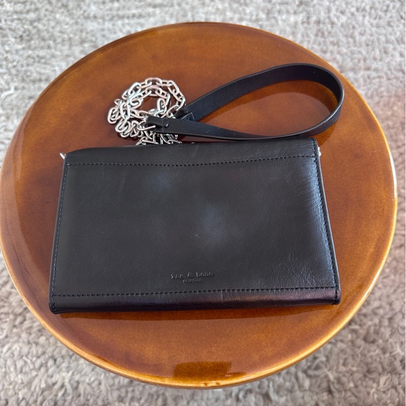 Atlas Convertible Wallet - Leather - Picture 2 of 11